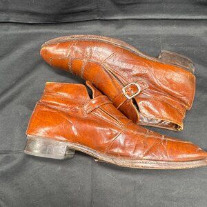 Vintage 1970's Florsheim Imperial 9.5 C Leather Brown Beetle Strap Ankle Boots
